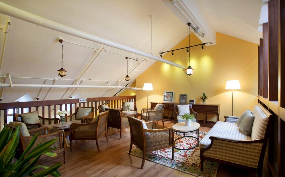 地板种类全面解析:实木复合强化竹木软木选购指南(图3) 地板的种类有哪些?听听资深地板销售员说的吧!