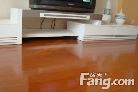 富翔地板之家 - 高品质地板销售与安装服务