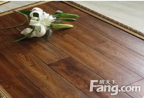 瓷砖地板和木地板的区别 木地板应该如何选购