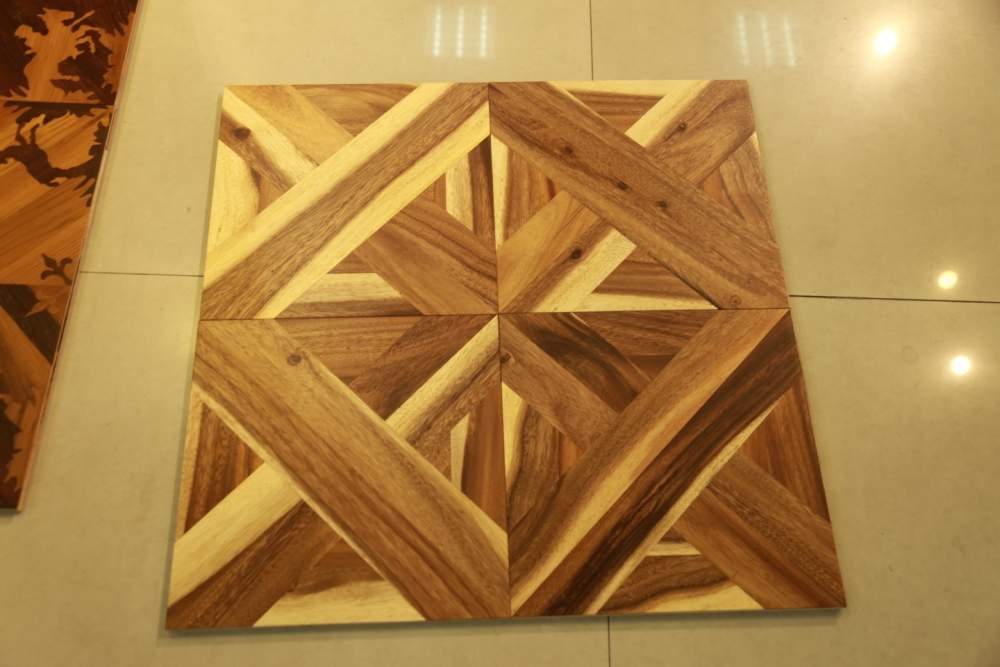 地板选实木还是实木复合呢？包工头终于说了实话！