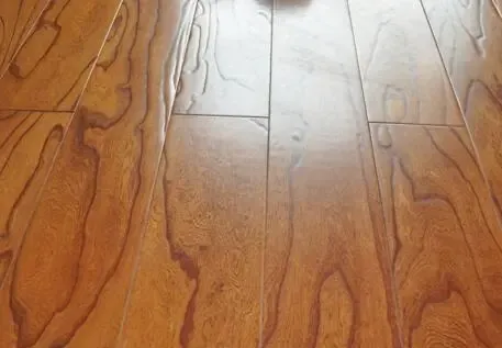 实木复合地板与强化复合地板哪个好?实木复合地板和实木地板区别(图1) 实木复合地板与强化复合地板哪个好?实木复合地板和实木地板区别